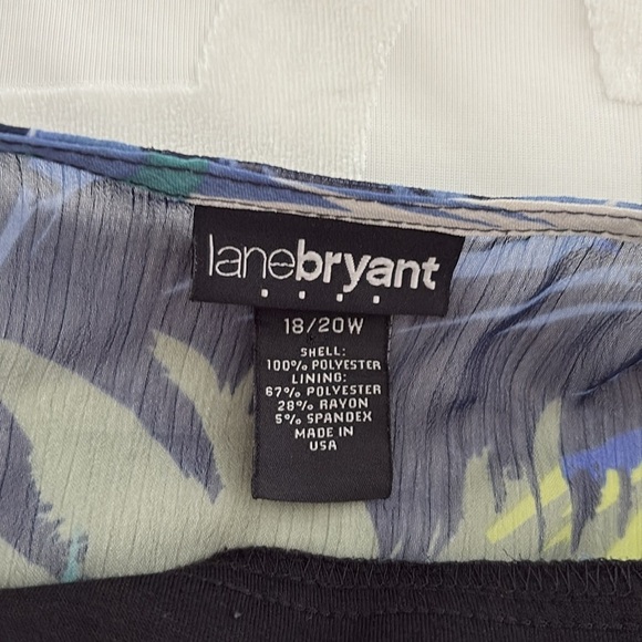 Lane Bryant Blue/Green Cap Sleeve Tropical Blouse w/Tank Top. Size 18/20 - Picture 8 of 9